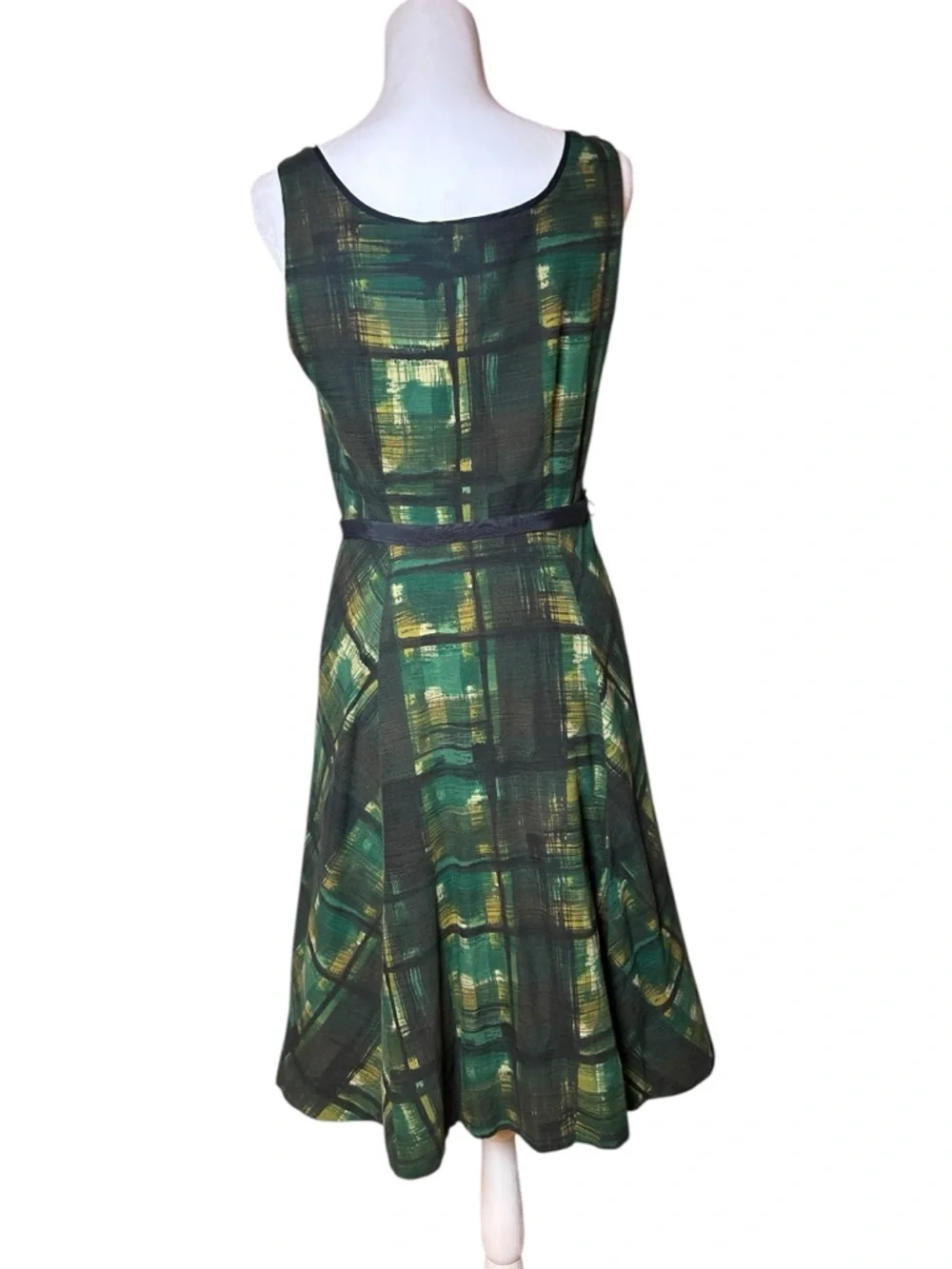 Anthropologie Maeve Dress Size 4
Green Plaid Fit & Flare Belted Midi - Picture 3 of 11